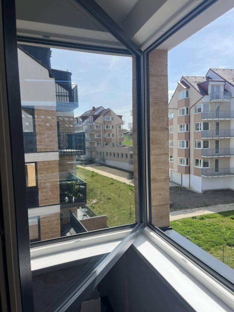 Determálna zrkadlová fólia Silver 35 Xtra na 10 okien