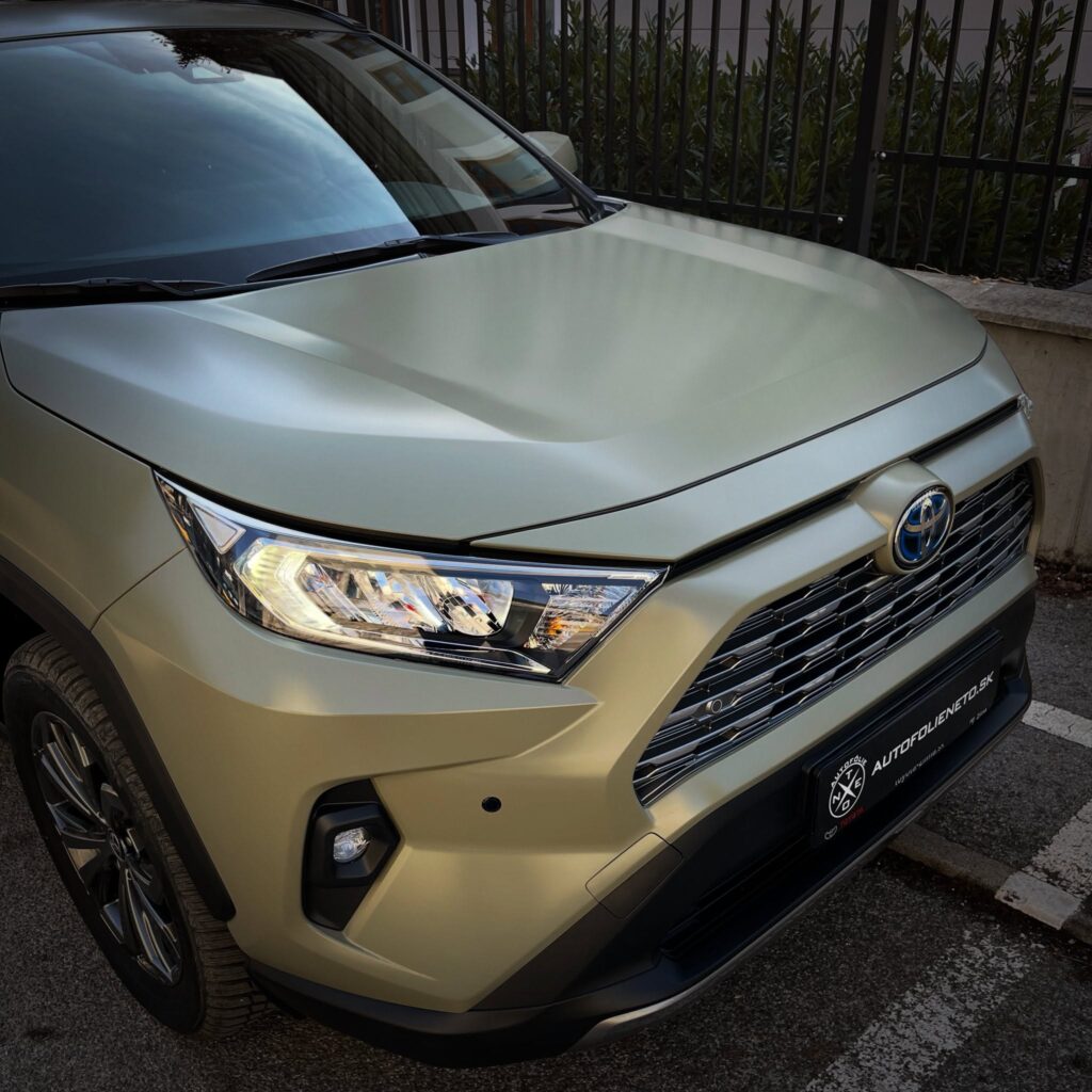 Toyota RAV4 pre NAPANT po zmene farby na Khaki Green